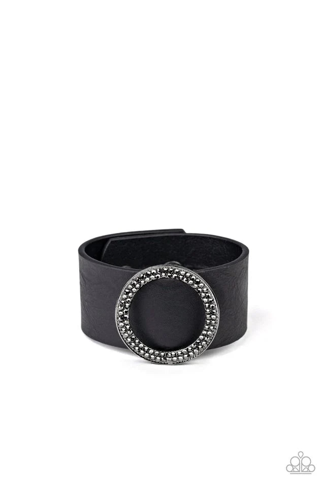 RING Them In - Black bracelet