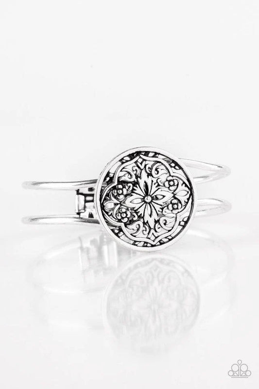Mandala Majesty - Silver bracelet