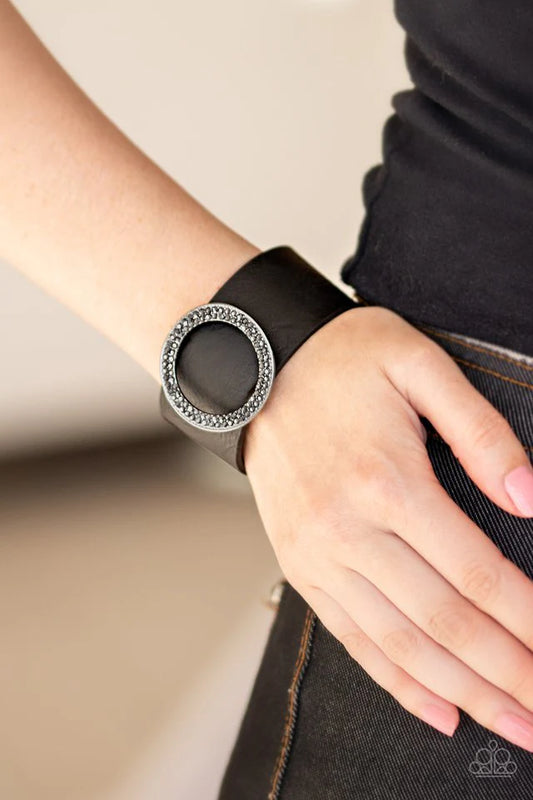 RING Them In - Black bracelet