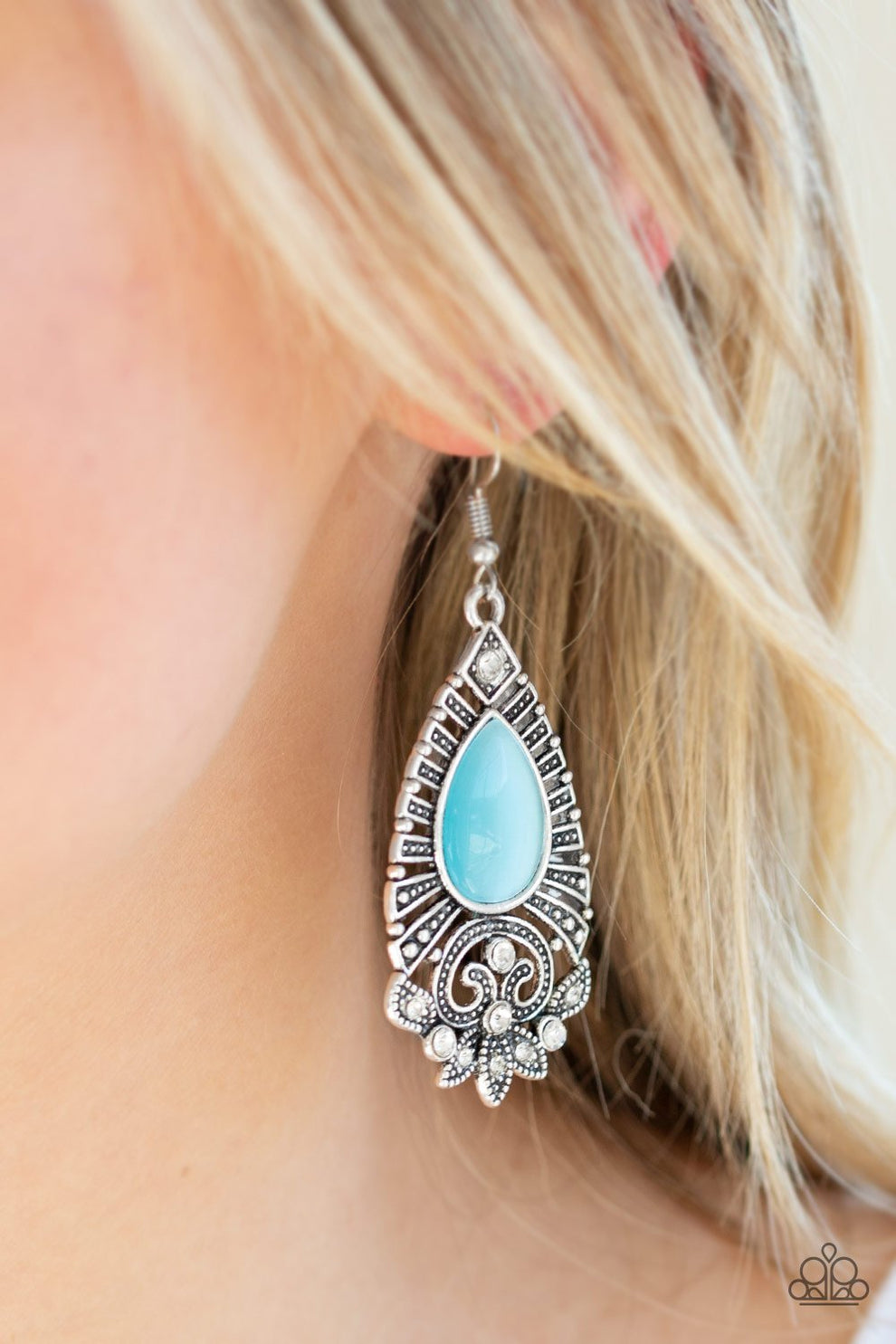 Majestically Malibu - blue earrings