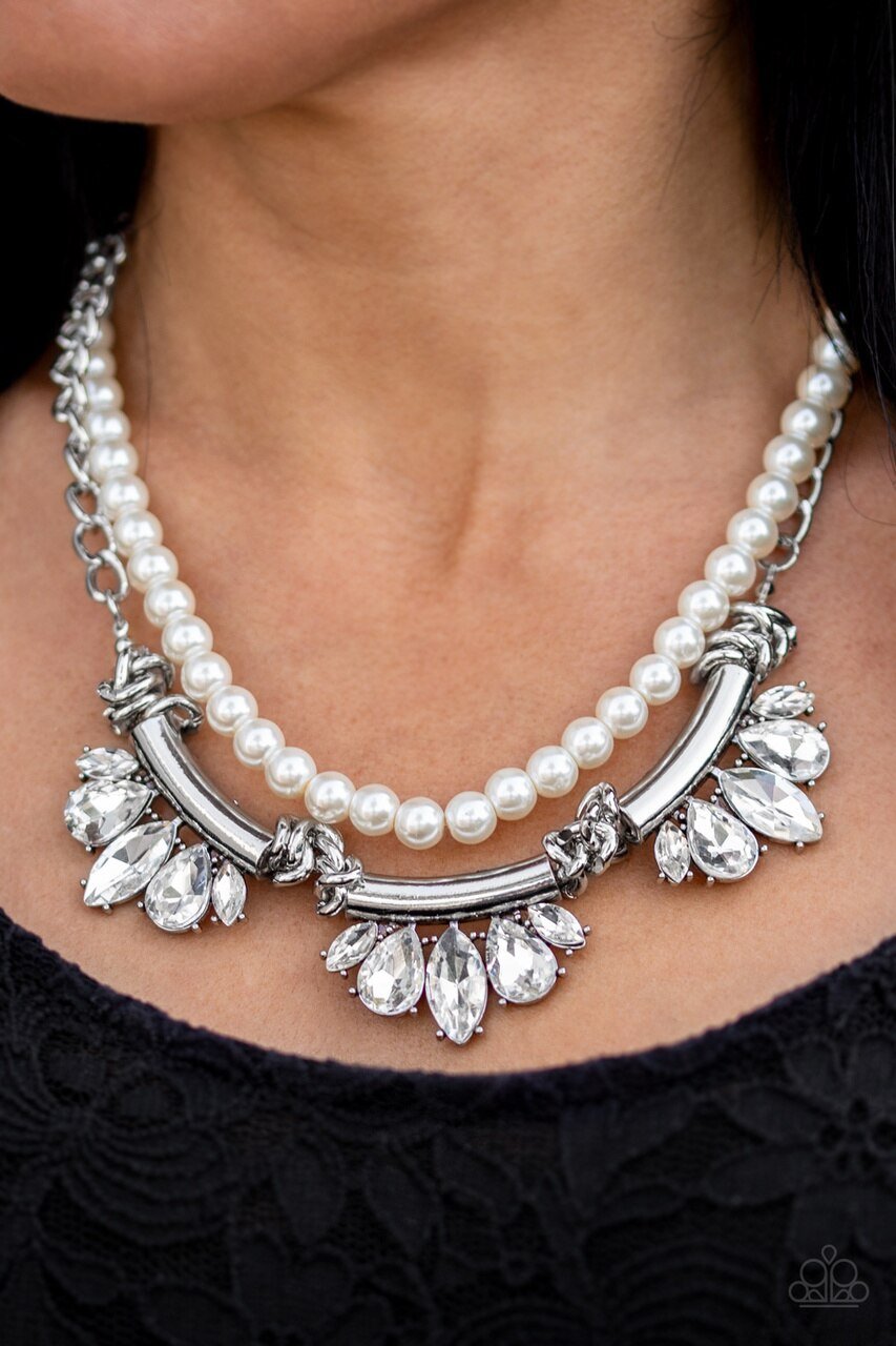 Necklace ~ Bow Before The Queen - White