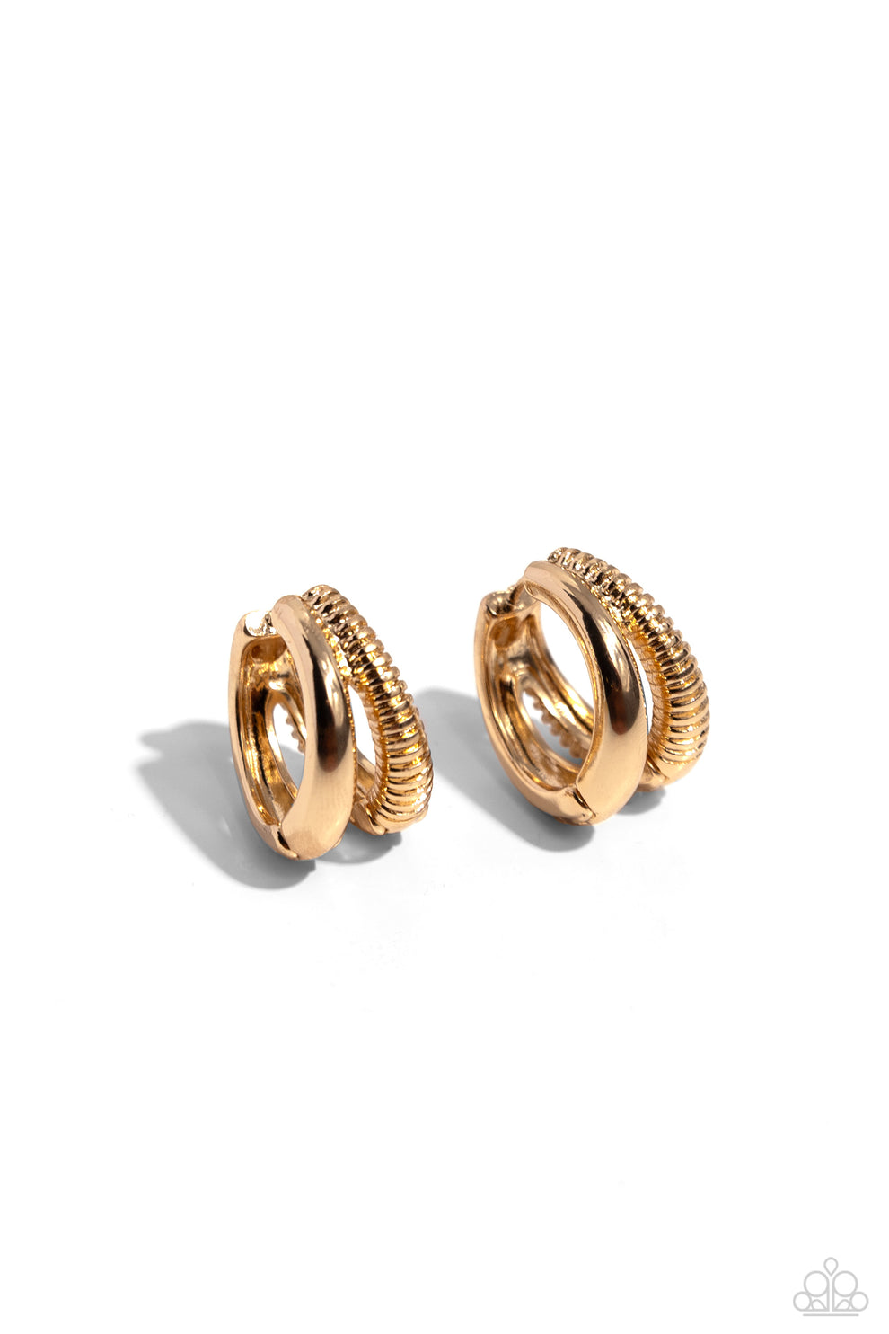 Textured Tremolo - gold - Paparazzi earrings
